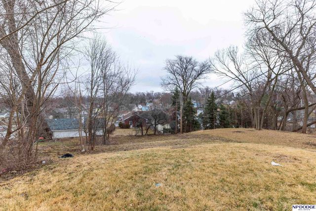 3739 N 44th Avenue, Omaha, NE 68111