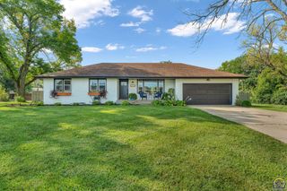 8149 SW 61st St, Topeka, KS 66610