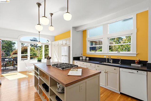 1408 Arch St, Berkeley, CA 94708