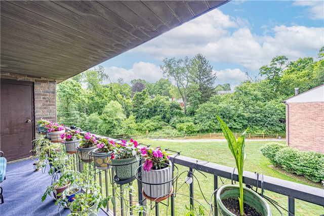 7509 Penn Bridge Ct, Wilkinsburg, PA 15221