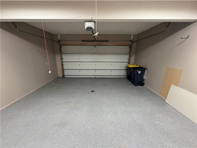 8643 N Myrtle Avenue, Kansas City, MO 64156