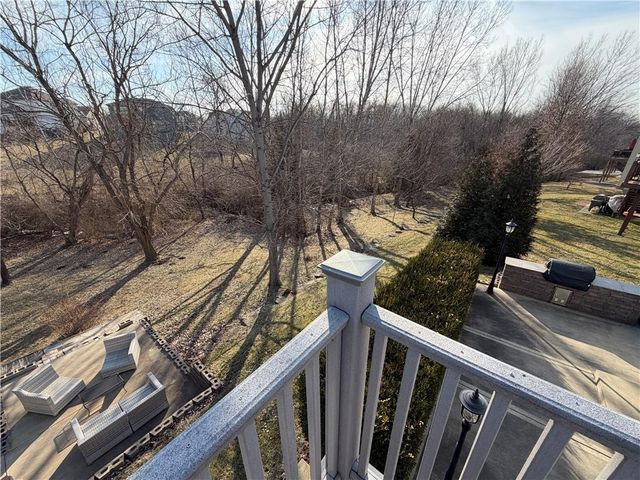 8643 N Myrtle Avenue, Kansas City, MO 64156