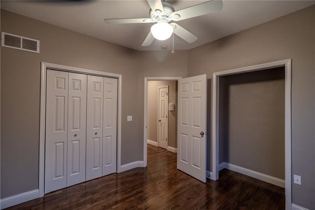 8643 N Myrtle Avenue, Kansas City, MO 64156