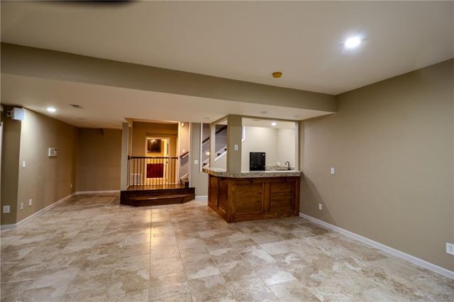 8643 N Myrtle Avenue, Kansas City, MO 64156