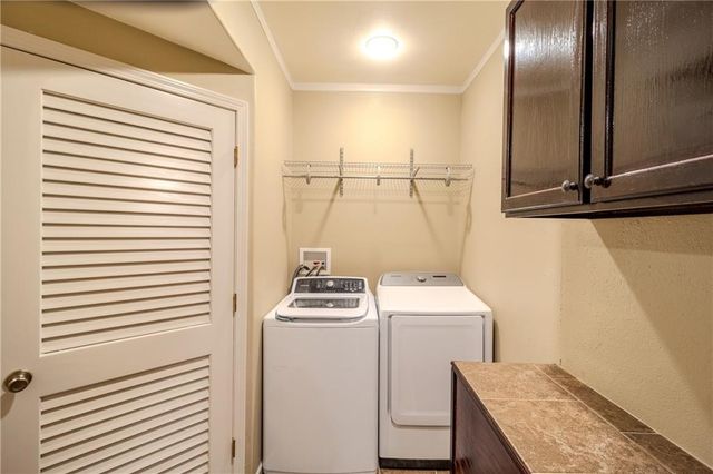 8643 N Myrtle Avenue, Kansas City, MO 64156