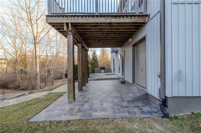 8643 N Myrtle Avenue, Kansas City, MO 64156