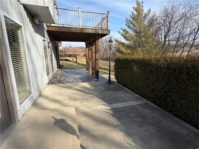 8643 N Myrtle Avenue, Kansas City, MO 64156