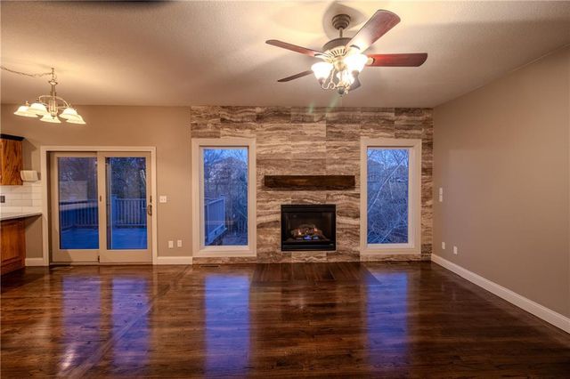 8643 N Myrtle Avenue, Kansas City, MO 64156