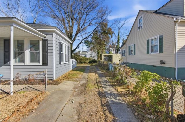 62 Buxton AVE, Newport News, VA 23607