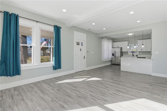 62 Buxton AVE, Newport News, VA 23607