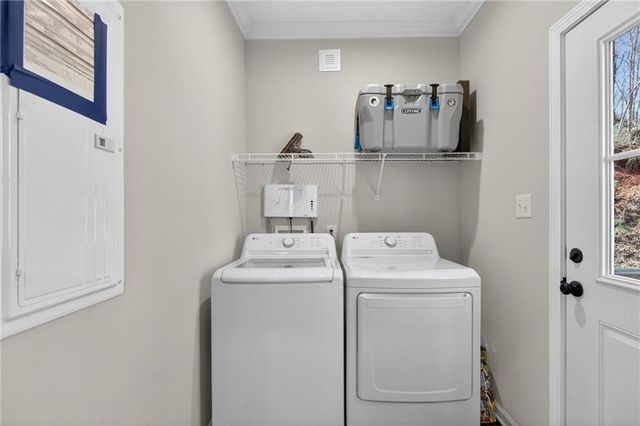 6672 Skyview Drive SE, Acworth, GA 30101