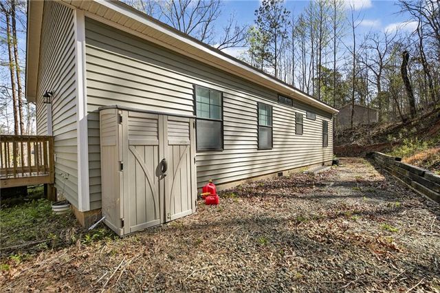 6672 Skyview Drive SE, Acworth, GA 30101