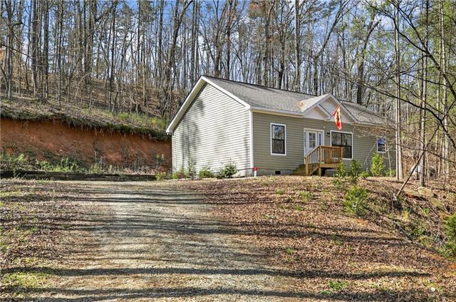 6672 Skyview Drive SE, Acworth, GA 30101