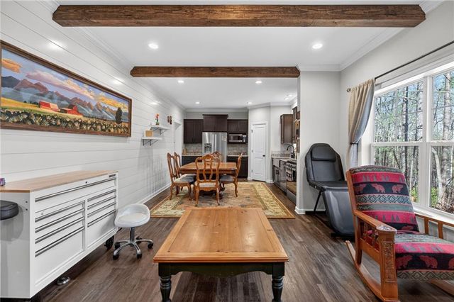 6672 Skyview Drive SE, Acworth, GA 30101