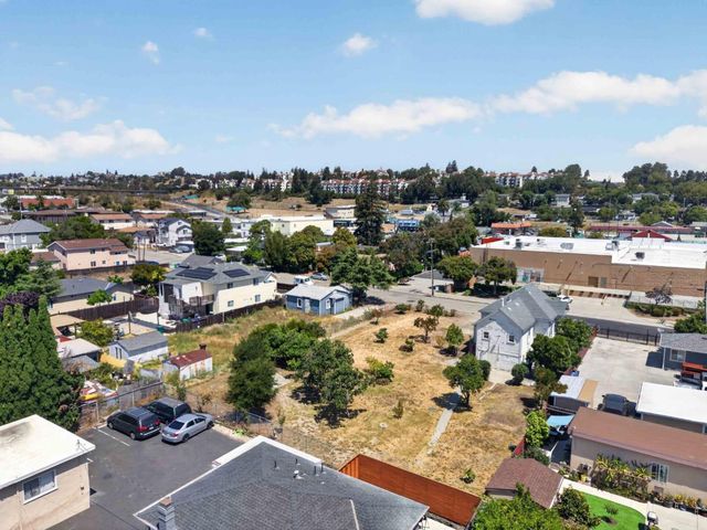 21459 Locust Street, Hayward, CA 94541