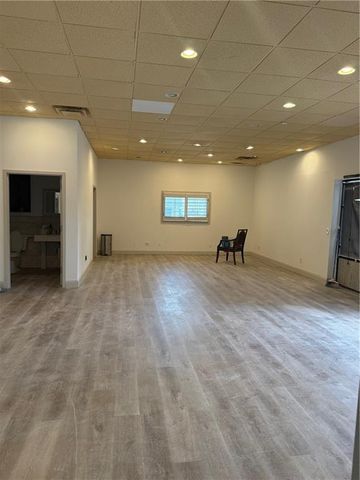 4015 Canton Road, Marietta, GA 30066