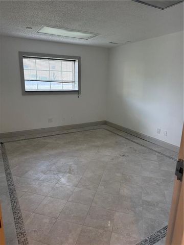 4015 Canton Road, Marietta, GA 30066