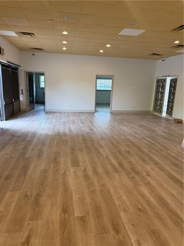 4015 Canton Road, Marietta, GA 30066