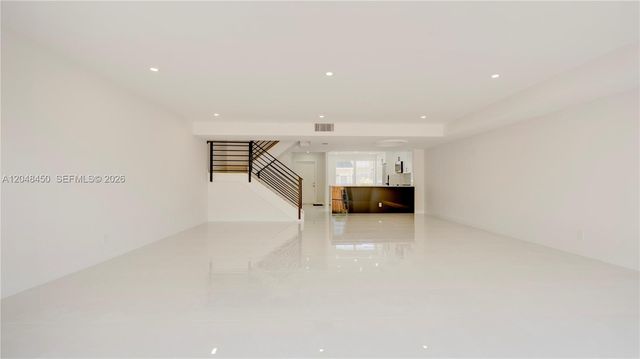 933 NE 24th Avenue 169, Hallandale Beach, FL 33009