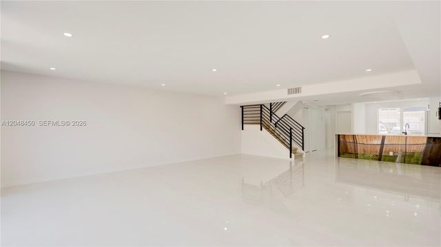933 NE 24th Avenue 169, Hallandale Beach, FL 33009