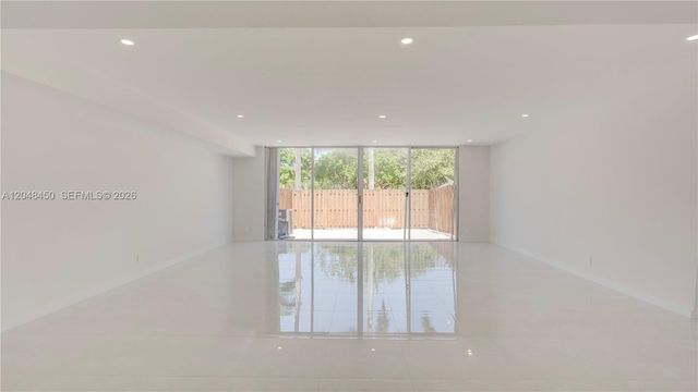 933 NE 24th Avenue 169, Hallandale Beach, FL 33009
