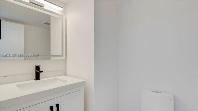 933 NE 24th Avenue 169, Hallandale Beach, FL 33009