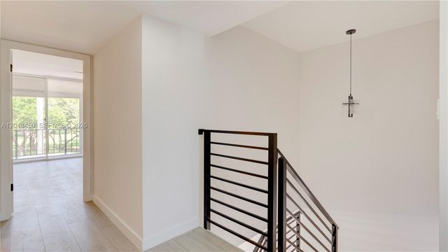 933 NE 24th Avenue 169, Hallandale Beach, FL 33009