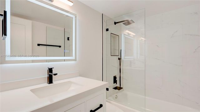 933 NE 24th Avenue 169, Hallandale Beach, FL 33009