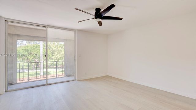 933 NE 24th Avenue 169, Hallandale Beach, FL 33009