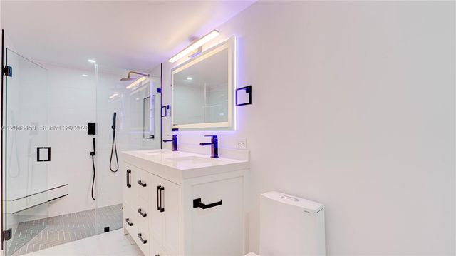 933 NE 24th Avenue 169, Hallandale Beach, FL 33009