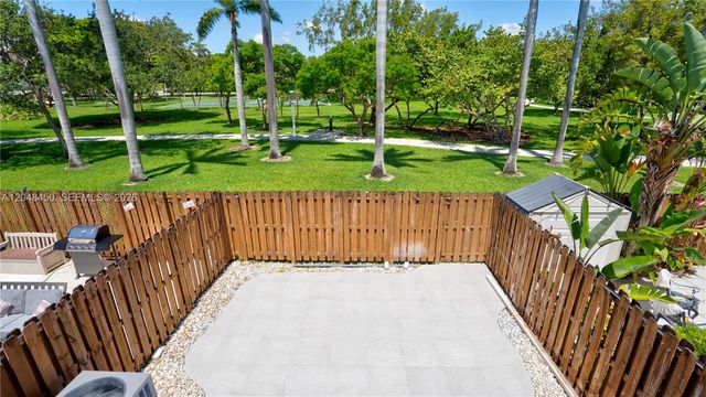 933 NE 24th Avenue 169, Hallandale Beach, FL 33009