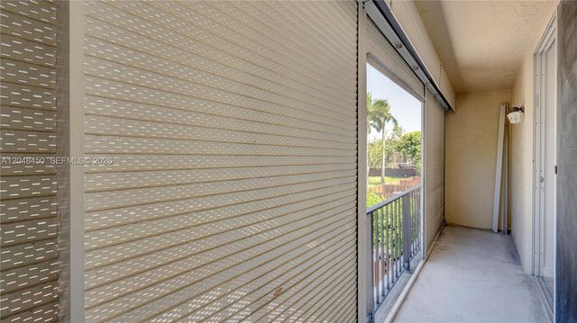 933 NE 24th Avenue 169, Hallandale Beach, FL 33009