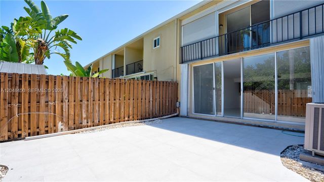 933 NE 24th Avenue 169, Hallandale Beach, FL 33009