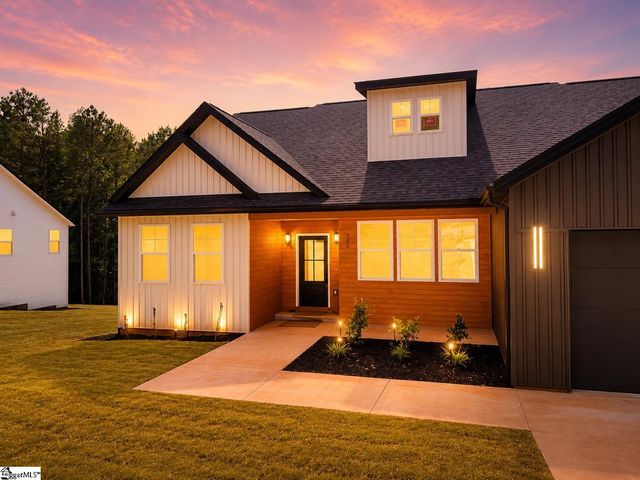 500 Skyline Drive, Campobello, SC 29322