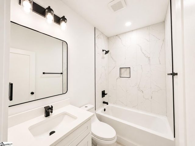 500 Skyline Drive, Campobello, SC 29322
