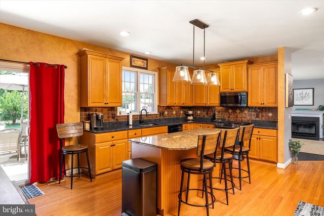 13 COBBLESTONE CT, Columbus, NJ 08022