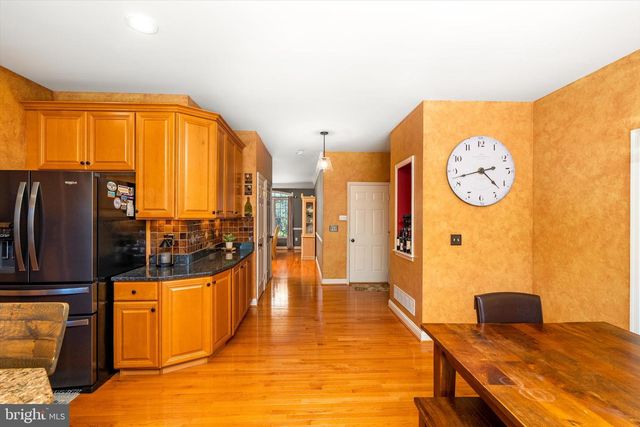 13 COBBLESTONE CT, Columbus, NJ 08022