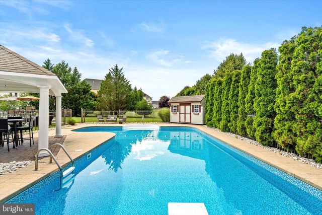 13 COBBLESTONE CT, Columbus, NJ 08022