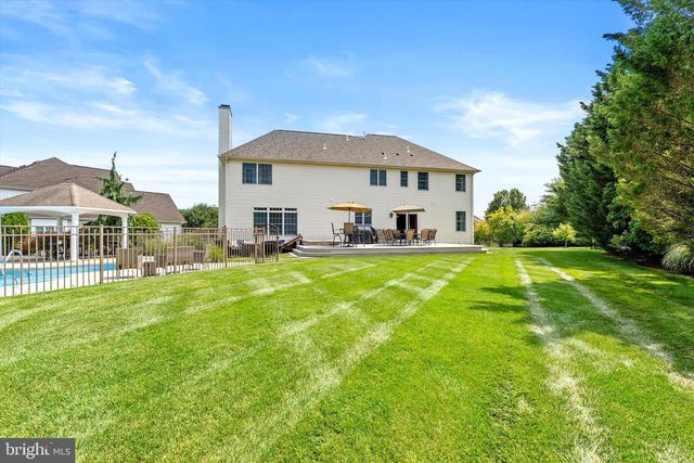 13 COBBLESTONE CT, Columbus, NJ 08022