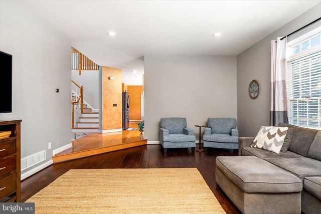 13 COBBLESTONE CT, Columbus, NJ 08022