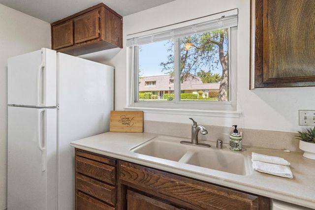 6123 Via Casitas, Carmichael, CA 95608