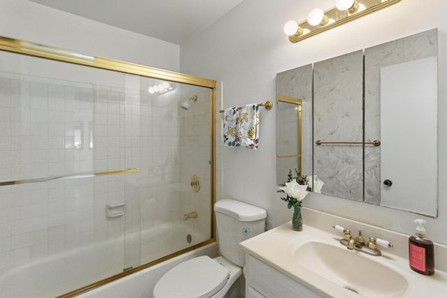 6123 Via Casitas, Carmichael, CA 95608