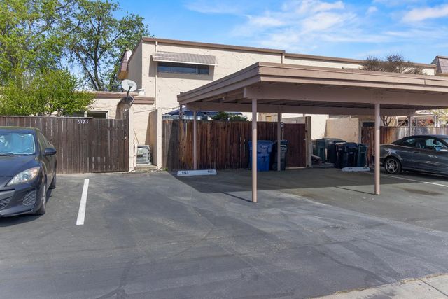 6123 Via Casitas, Carmichael, CA 95608