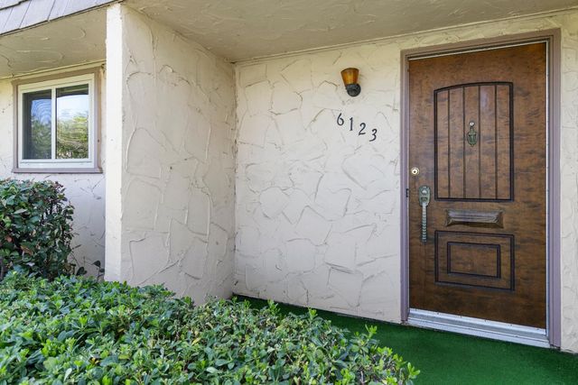 6123 Via Casitas, Carmichael, CA 95608