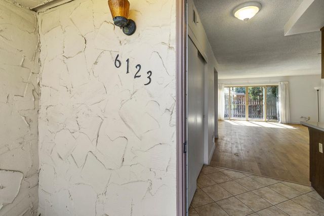 6123 Via Casitas, Carmichael, CA 95608