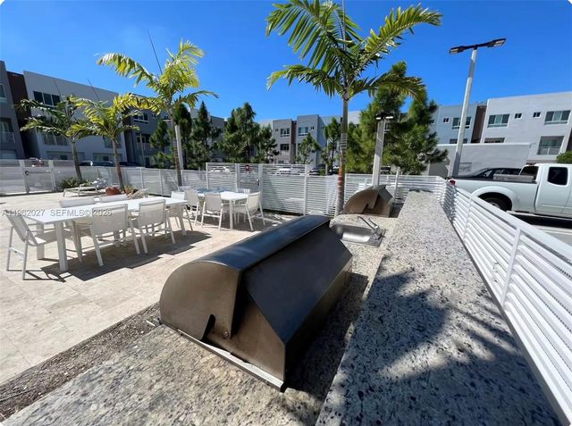 19380 NE 26th Ave 205, Miami, FL 33180