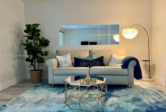 19380 NE 26th Ave 205, Miami, FL 33180