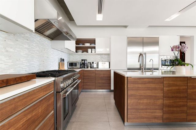 2220 PARK BOULEVARD, San Juan, PR 00913