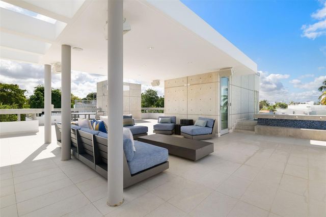 2220 PARK BOULEVARD, San Juan, PR 00913