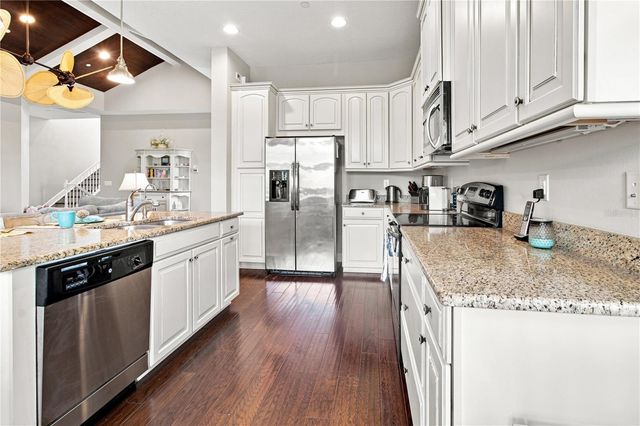 311 SAPPHIRE LAKE DRIVE 202, Bradenton, FL 34209